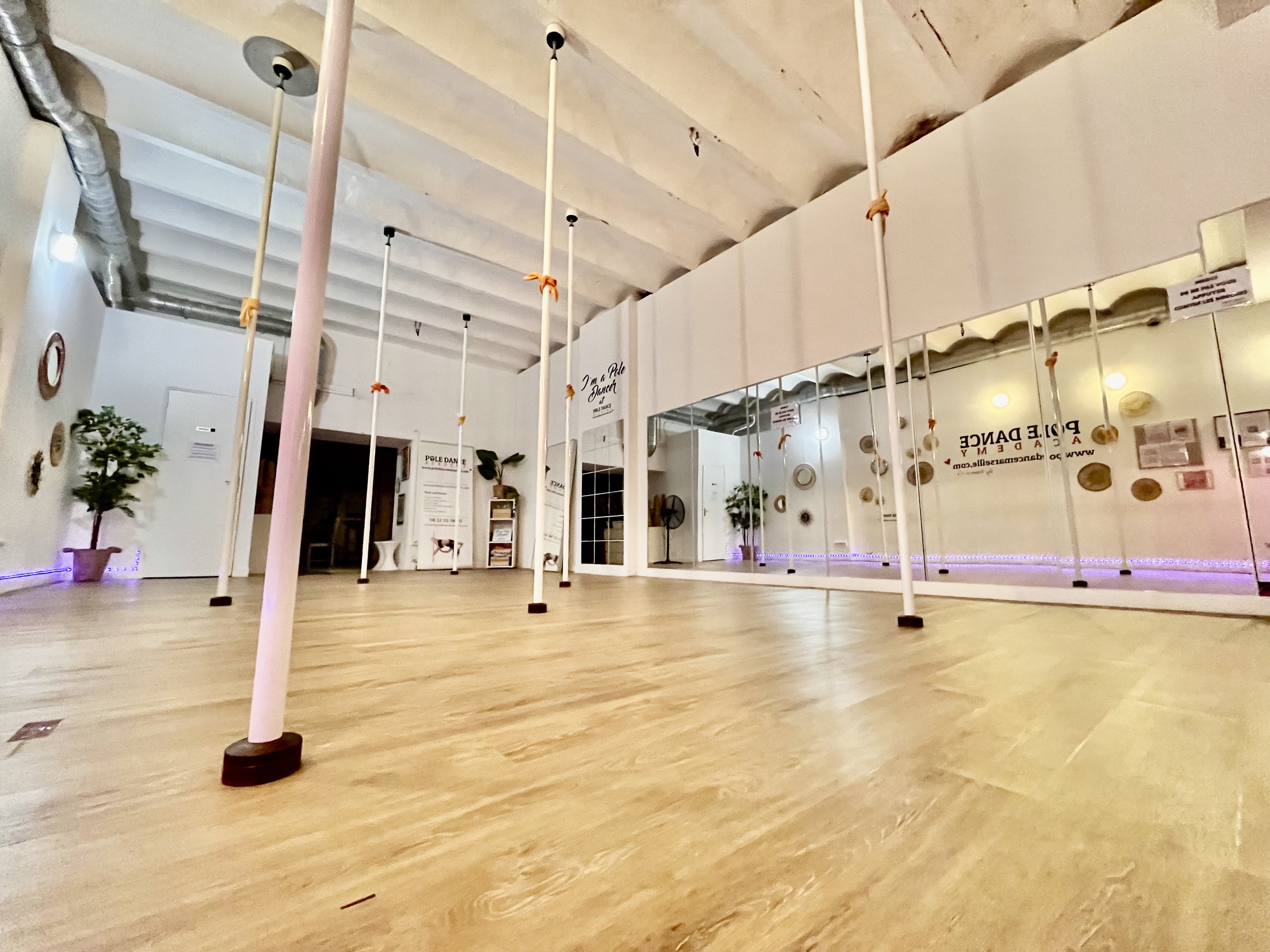 Louer le studio  Pole Dance Marseille